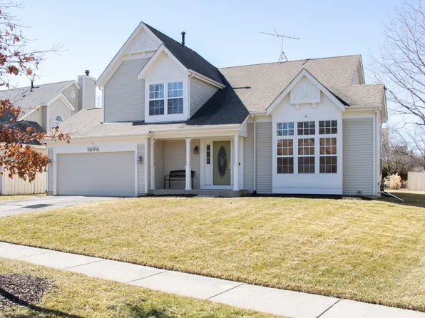 1696 Brigham Ln, Crystal Lake, IL 60014