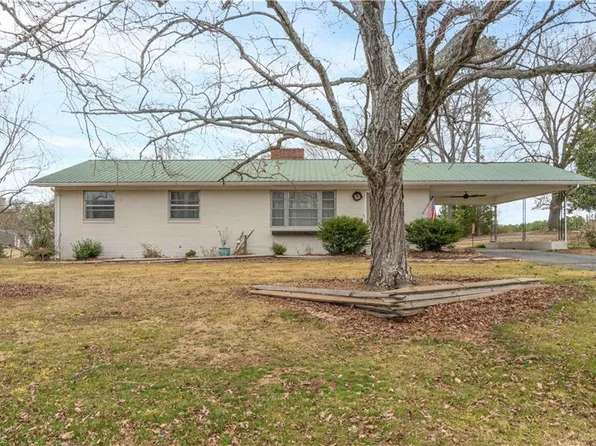 2776 Frye Bridge Rd, Clemmons, NC 27012