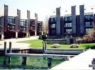 301 Belvedere Ave APT 20, Charlevoix, MI 49720