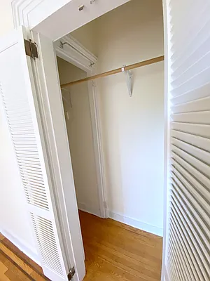 Rented by Douglas Elliman | media 22