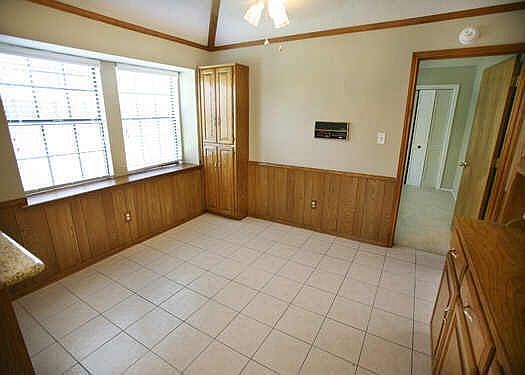 5th image of 2509 Bluebonnet Dr
