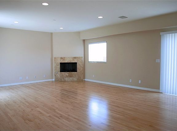 4th image of 423 11th St
