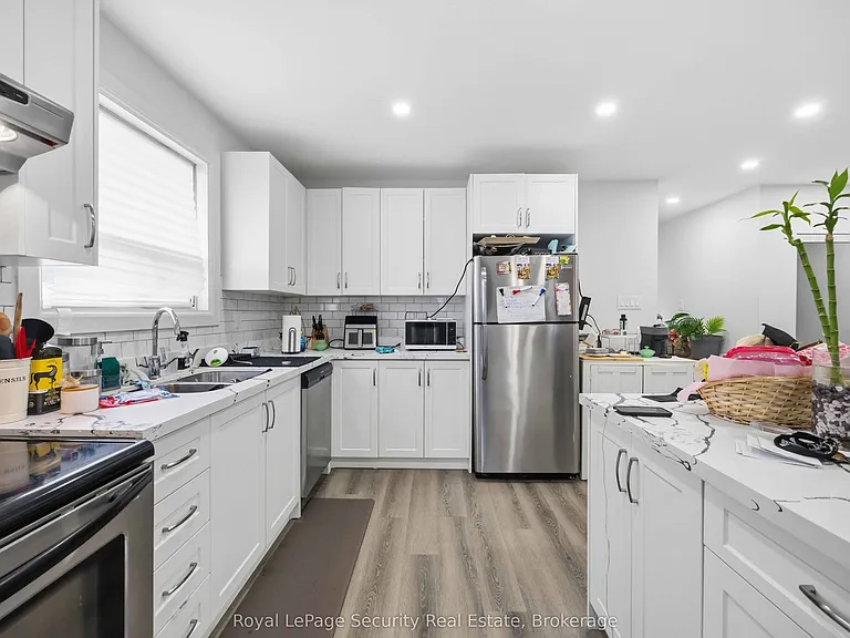58 Leduc Dr #3 — Photo 9