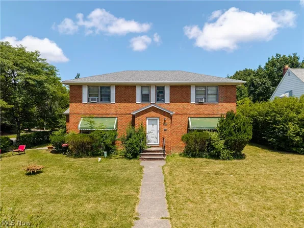 3825 Mayfield Rd, Cleveland Heights, OH 44121