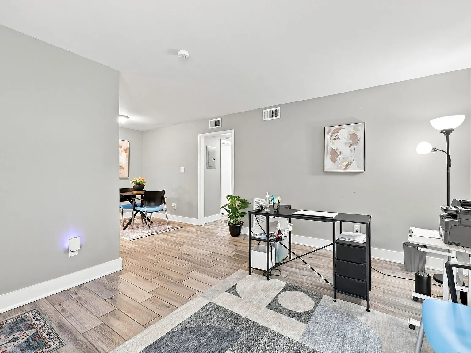 Creekwood Apartments — Photo 2