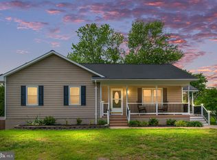 11414 Warner Dr, Fredericksburg, VA 22407