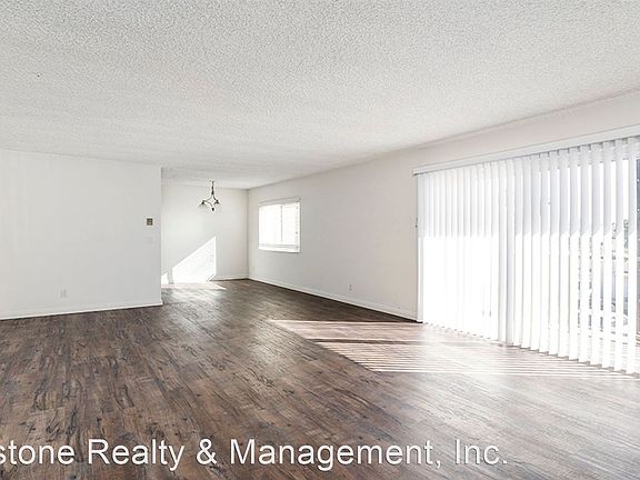 2nd image of 1144 21st St APT 4