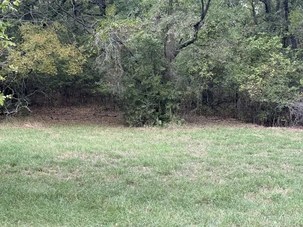4 Round Hill Cir, Bridgeport, TX 76426