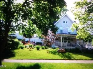 1013 Valley Ave NW, Grand Rapids, MI