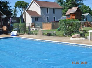 13 Douglas St, Fredonia, NY 14063