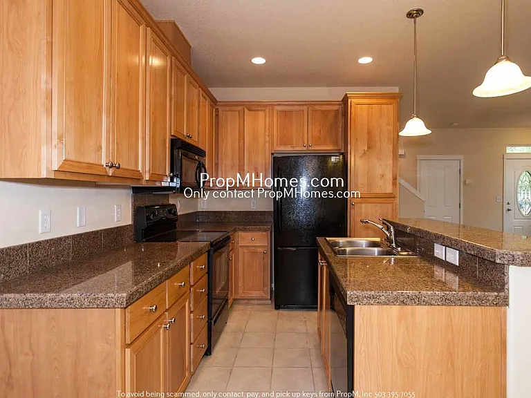 868 NW Council Dr — Photo 7