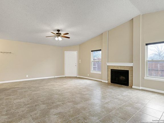 5th image of 10702 HORN BLVD