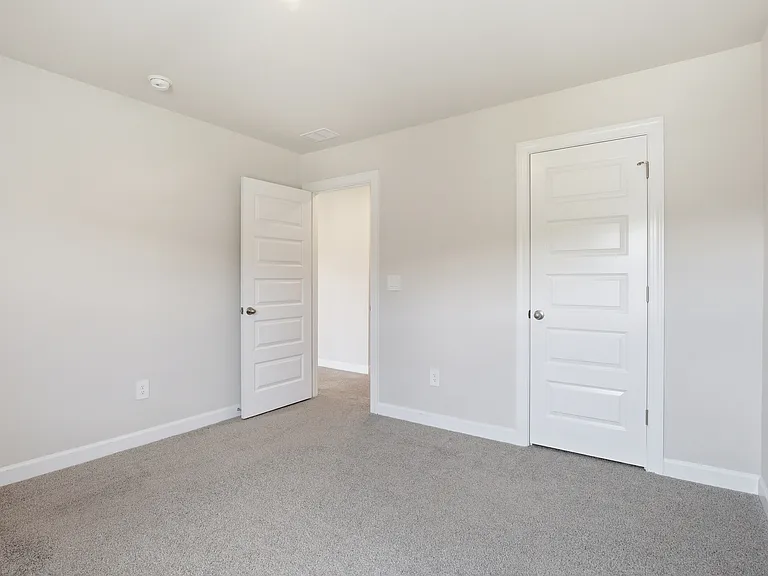 118 Martel Dr — Photo 29