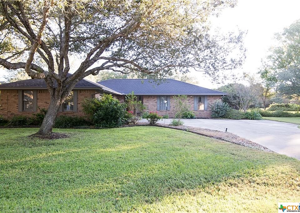 1st image of 35 Park Place Dr