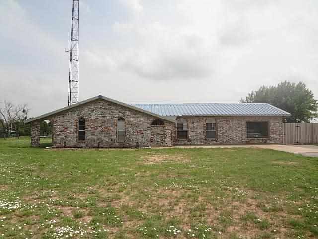 1st image of 745 E County Road 1550