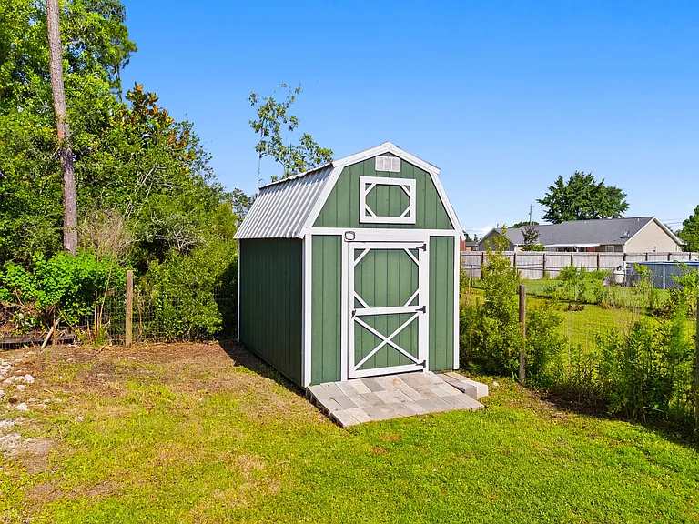 5423 Debi Rd — Photo 40