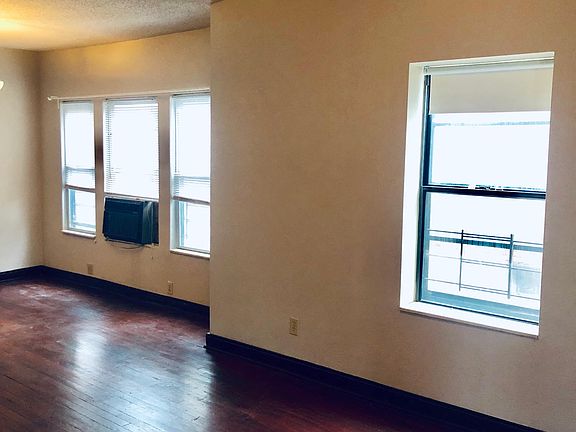 2nd image of 4042 Campbell St #1N