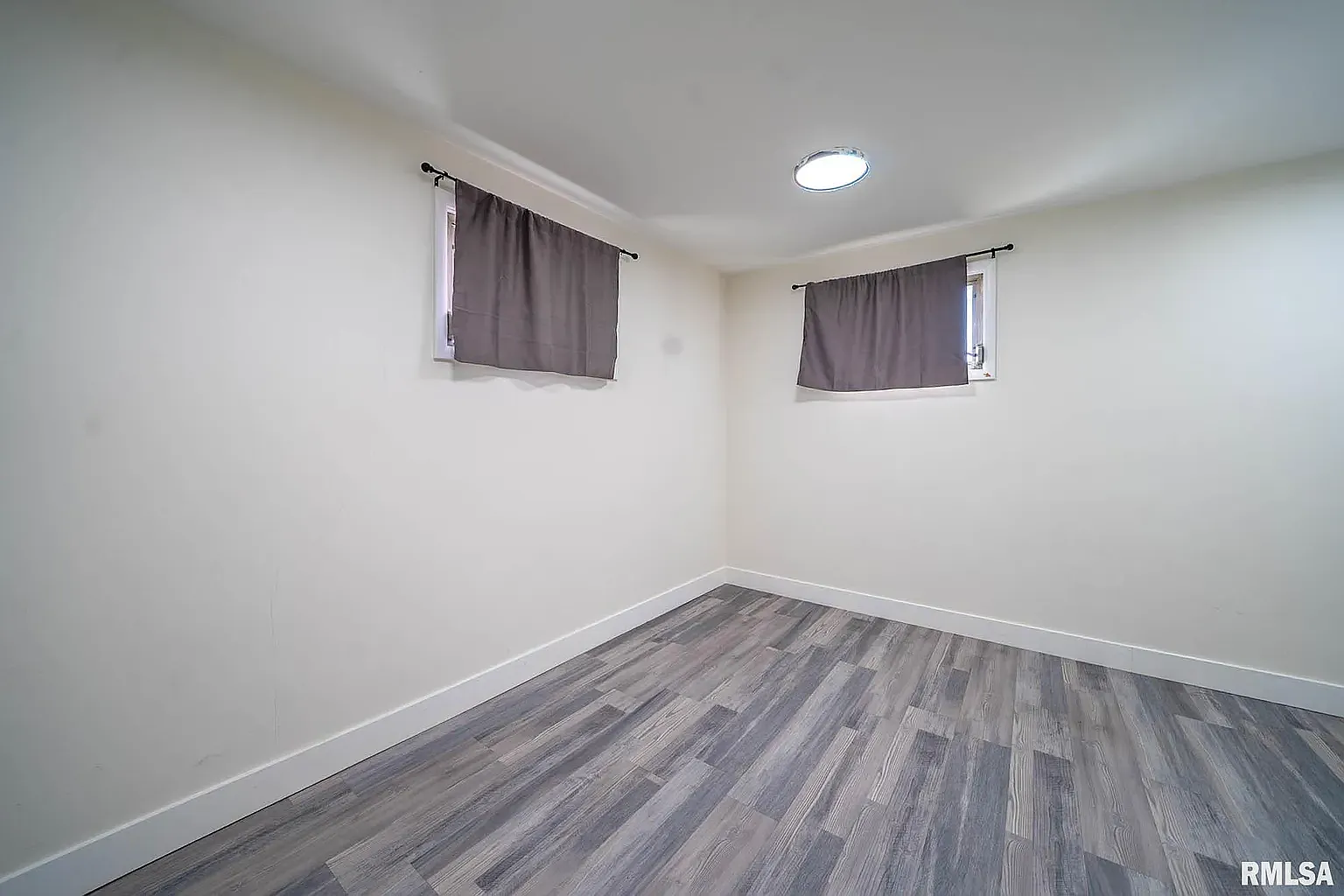 3 bed, 1.5 bath, 1196 sqft, $1,500 — Photo 4
