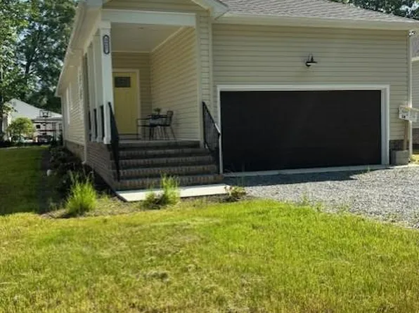 3555 Odi St, West Point, VA 23181