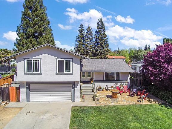 3rd image of 8225 Coast Oak Way