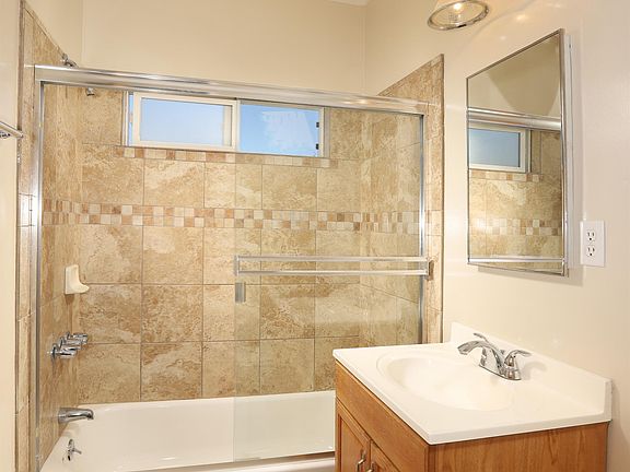 4th image of 159 W Ash Ave APT E