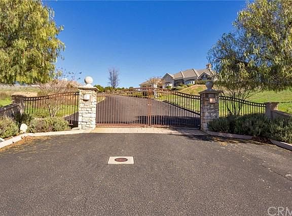 3rd image of 1219 Kapareil Ln