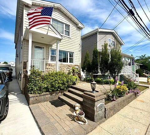 2nd image of 159 Sportsmans Avenue