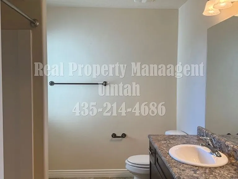 428 E Gray Fox Ln — Photo 7