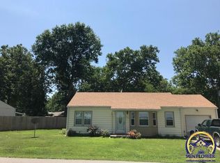 5813 SE Lake Dr, Topeka, KS 66619