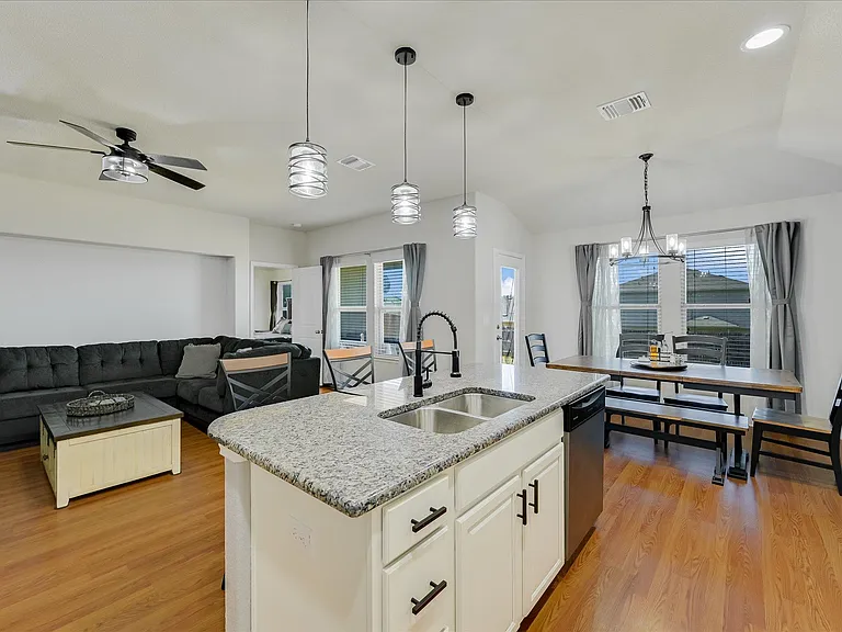 725 Pinnacle Dr — Photo 8