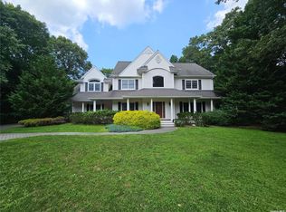 3 Dionne Ct, Northport, NY 11768