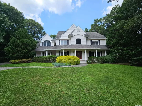 3 Dionne Court, Northport, NY 11768