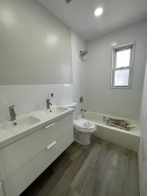 Rented by Onyx | media 12