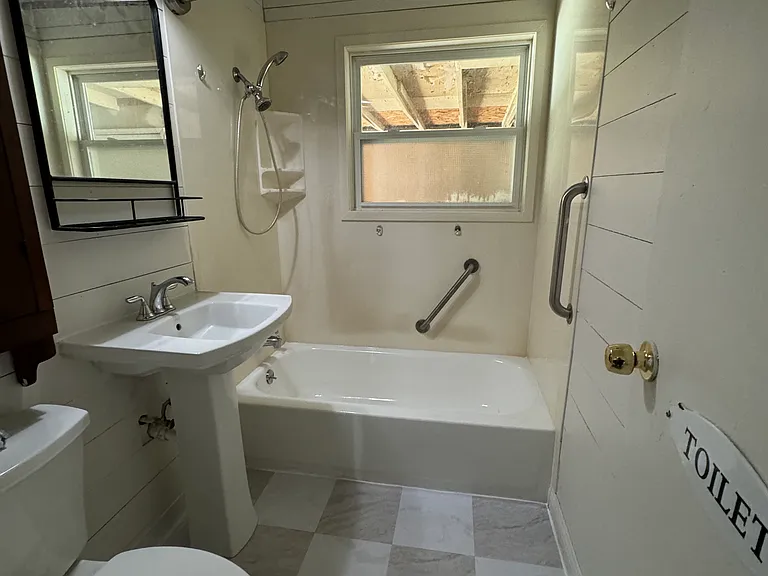 199 Valley View Dr — Photo 4