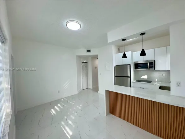 421 NW 13th Ave APT B, Miami, FL 33125