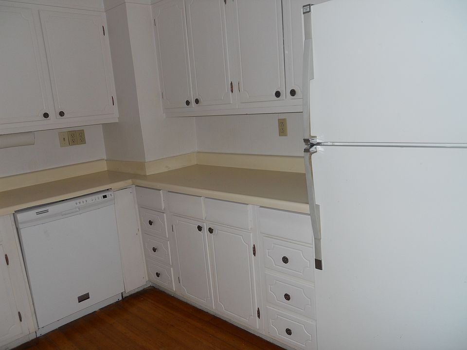 1st image of 327 6th Ave