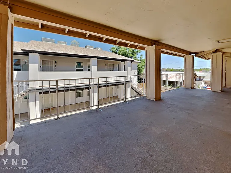 6657 W Ocotillo Rd #201 — Photo 12