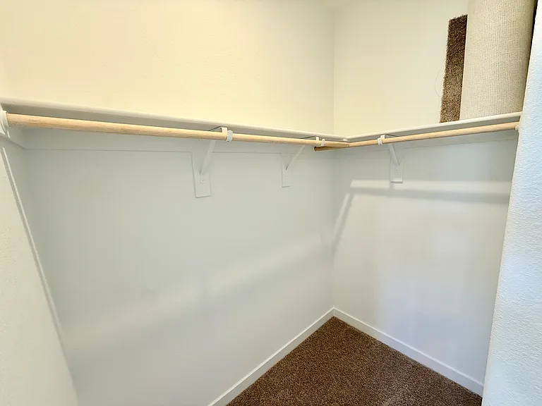 809 Canoe Ct — Photo 5