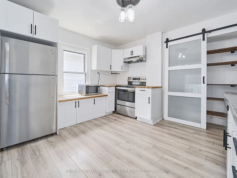 314 Nassau St — Photo 17