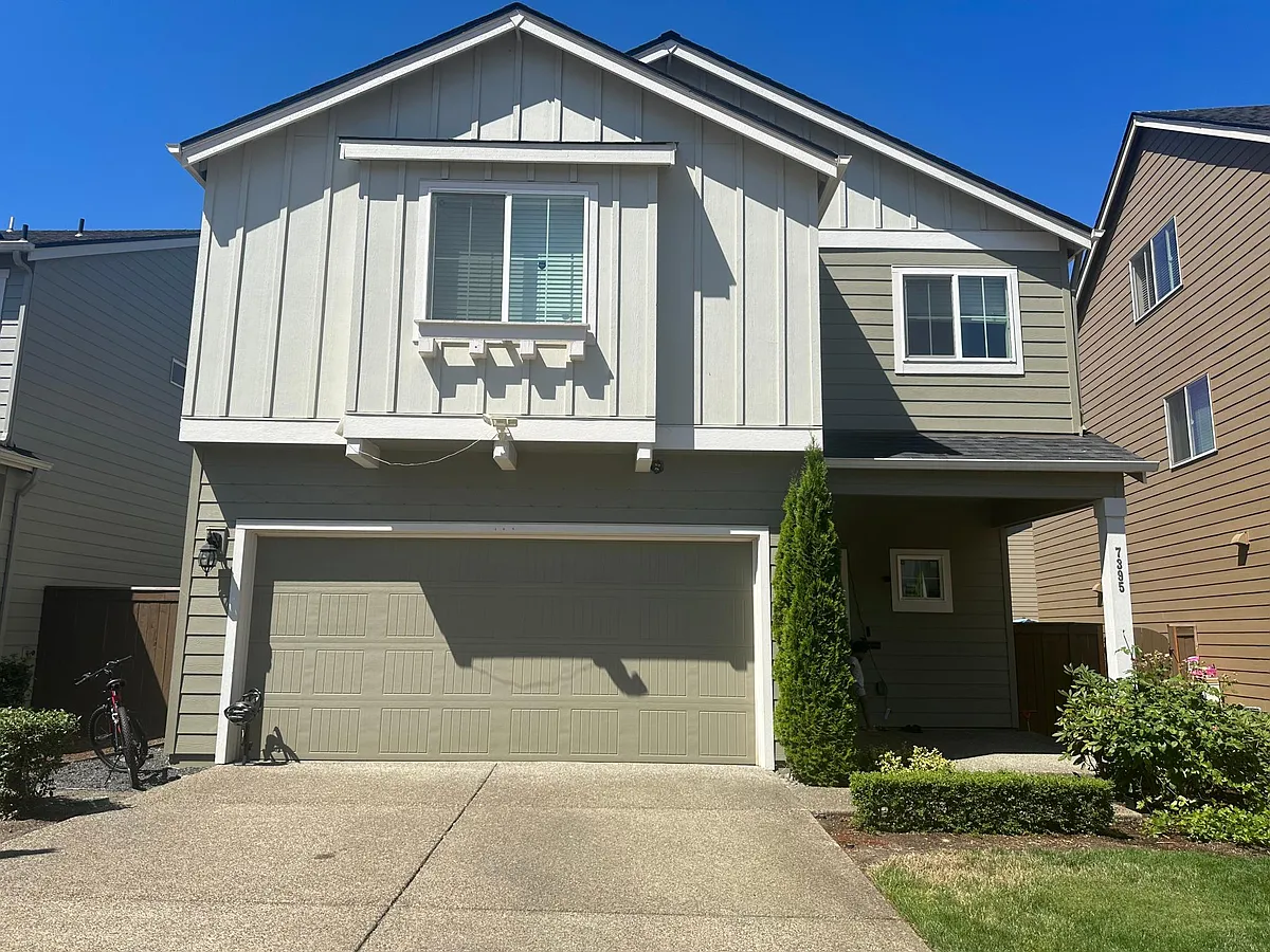 Building Photo - 7395 NW 164th Ave