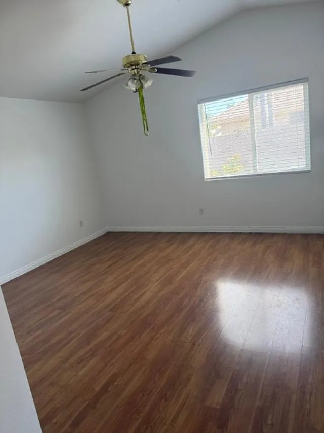 3 bed, 1368 sqft, $2,100 — Photo 4