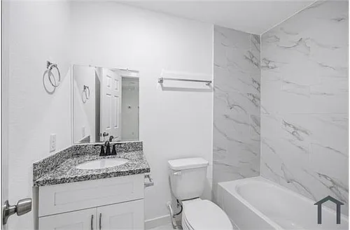 8631 Peachtree St Photo 1