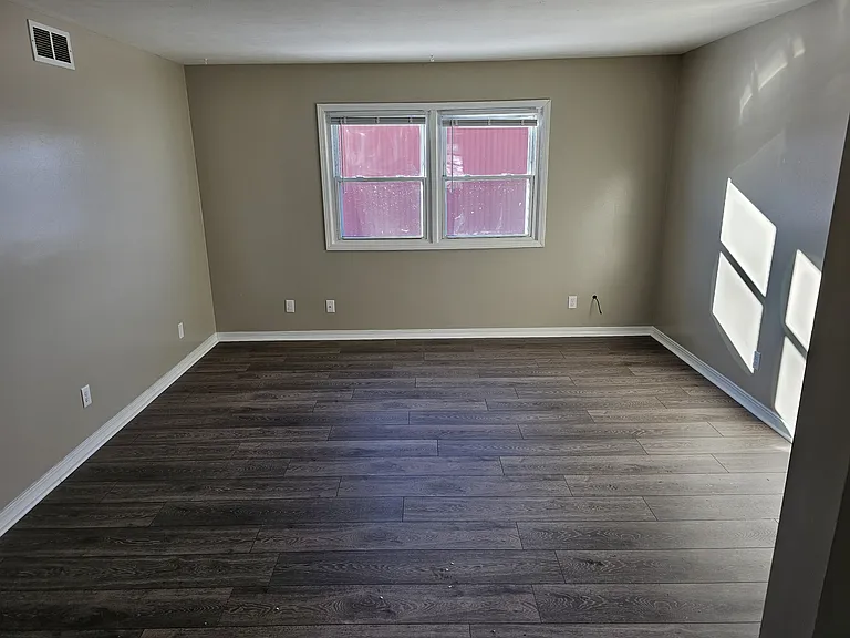 401 S Maple St #4 — Photo 7