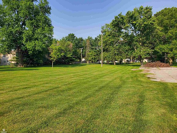 3rd image of Main St