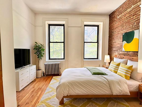 3rd image of 274 W 119th St APT 1B