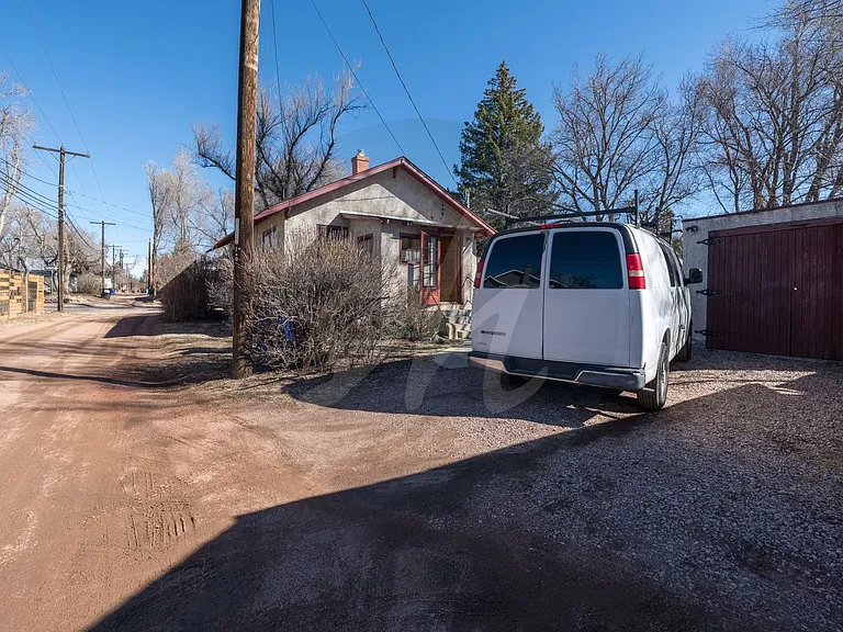 615 E Washington St — Photo 12