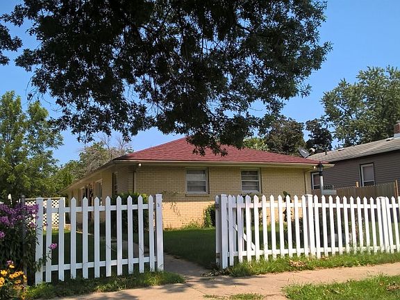 2nd image of 3027 Garfield Dr