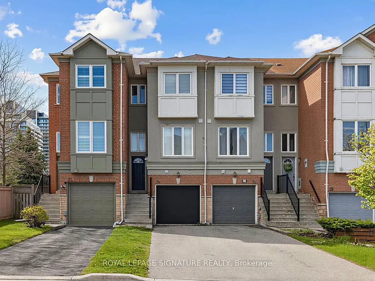 29 Coburg Cres — Photo 1