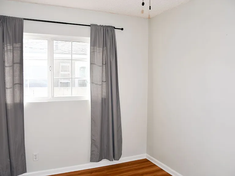 1210 E Oakmont Ave — Photo 21