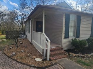 715 Sherwood Ave, Athens, TN 37303